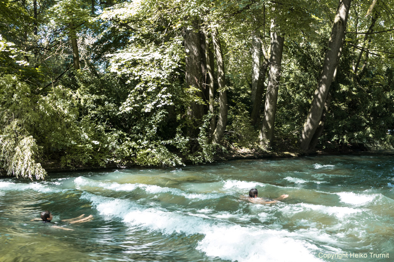 Schwimmen im Eisbach -2