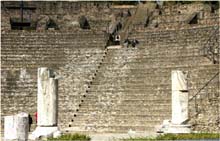 44.Im Theatre Romain