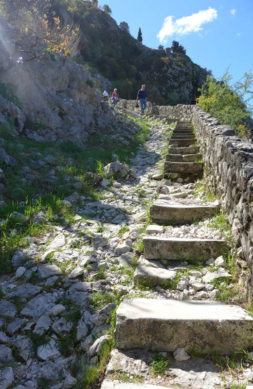 1640 Stufen zum Fort - 2